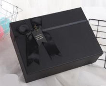 Load image into Gallery viewer, EMS 50PCS Modern High grade Kraft Paper Box DIY Wedding Favor Gift Box rectangle Cake Box Candy gift box Packaging With Ribbon