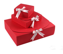 Load image into Gallery viewer, Fashion 350gsm Kraft Paper Gift Packaging Boxes 31x25x8cm Packaing Box For Shirts Sweaters Scarf Square Cookies Boxes
