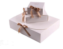 Load image into Gallery viewer, Fashion 350gsm Kraft Paper Gift Packaging Boxes 31x25x8cm Packaing Box For Shirts Sweaters Scarf Square Cookies Boxes